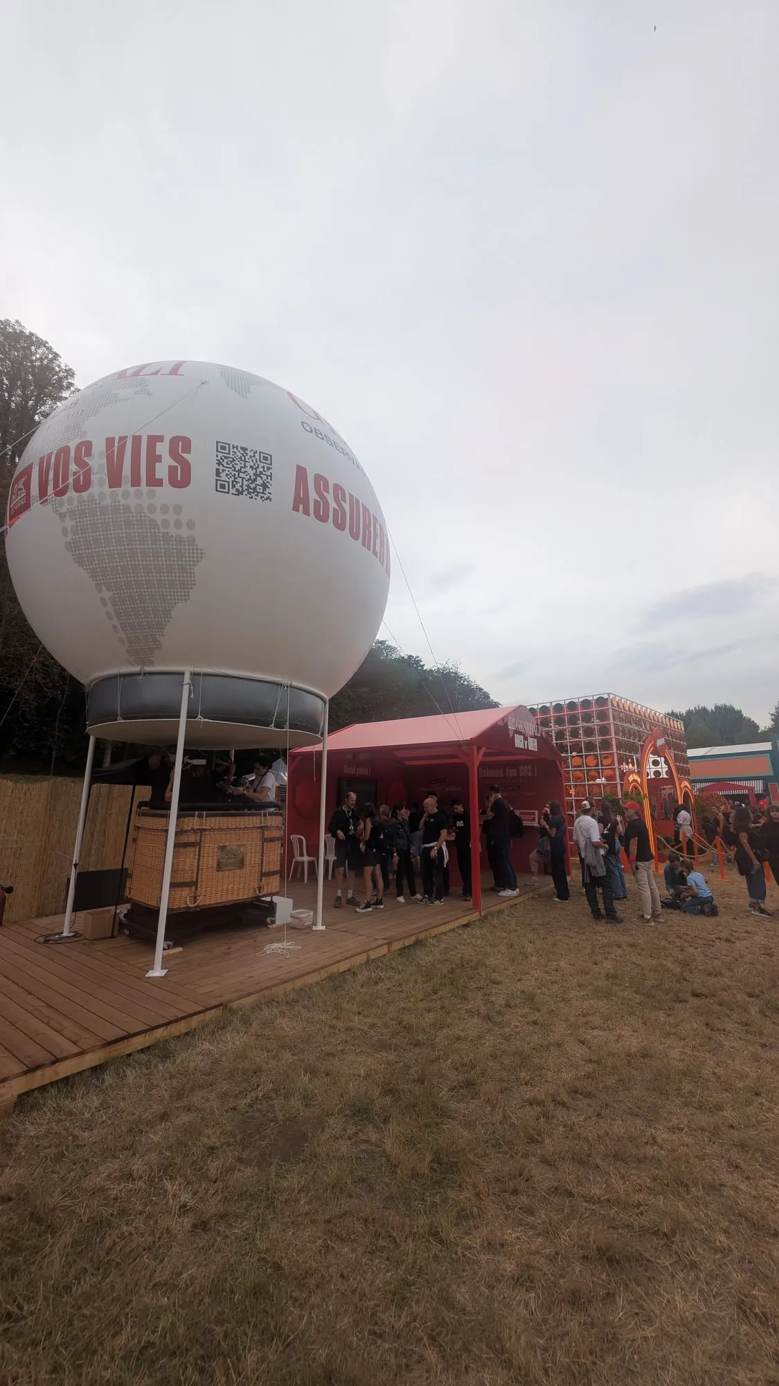 Stand Generali à Rock en Seine 2026 — Ballon et nacelle VR